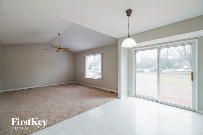 Building Photo - 903 Pine Needle Pl