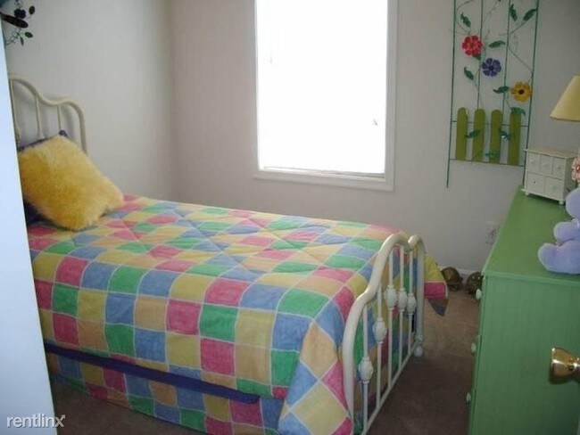 Foto del edificio - 3 br, 2.5 bath Townhome - 23 Tersky Ct