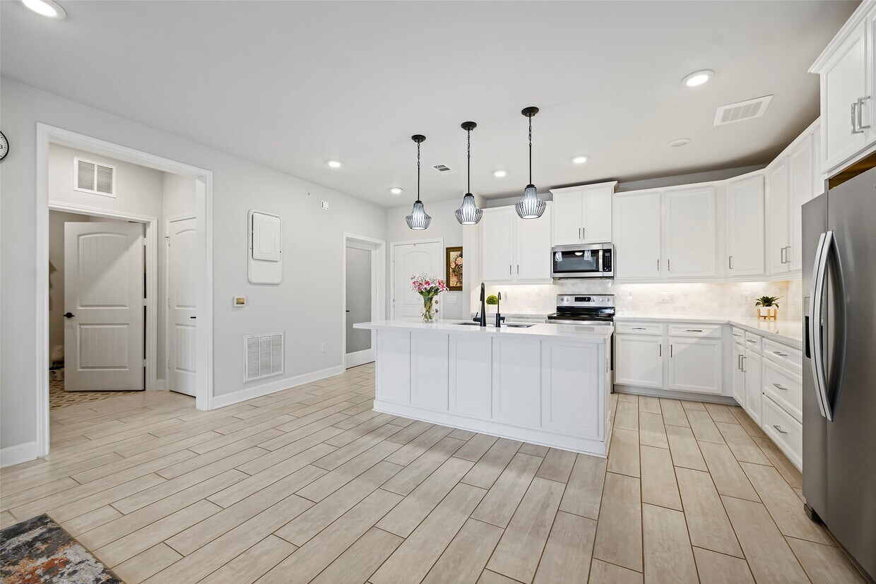 Foto principal - 6804 Westview Dr