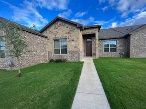 Building Photo - 5311 Hagen Ct