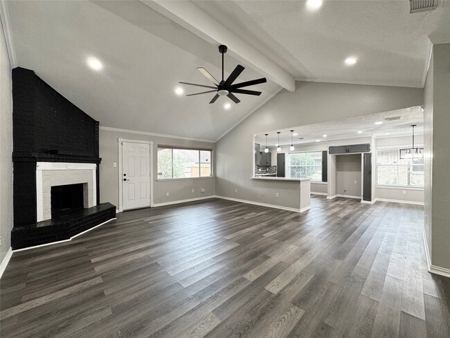 Building Photo - 1406 River Rock Dr