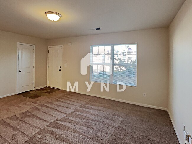 Building Photo - 5612 Laurel Ridge Drive