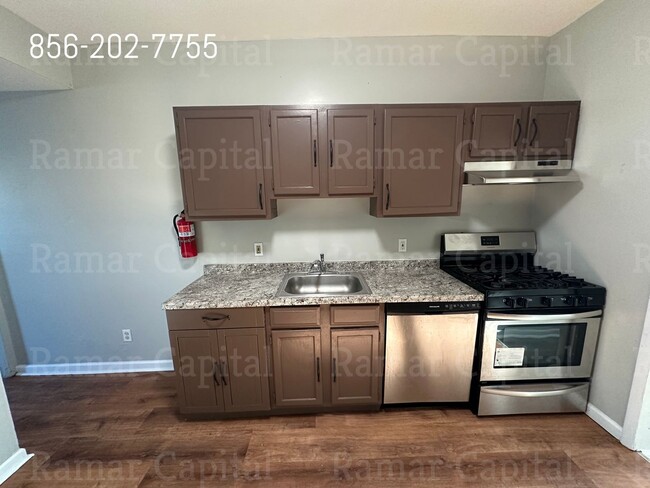 Foto del edificio - Beautifully Remodeled 2-Bedroom, 1-Bath Ho...