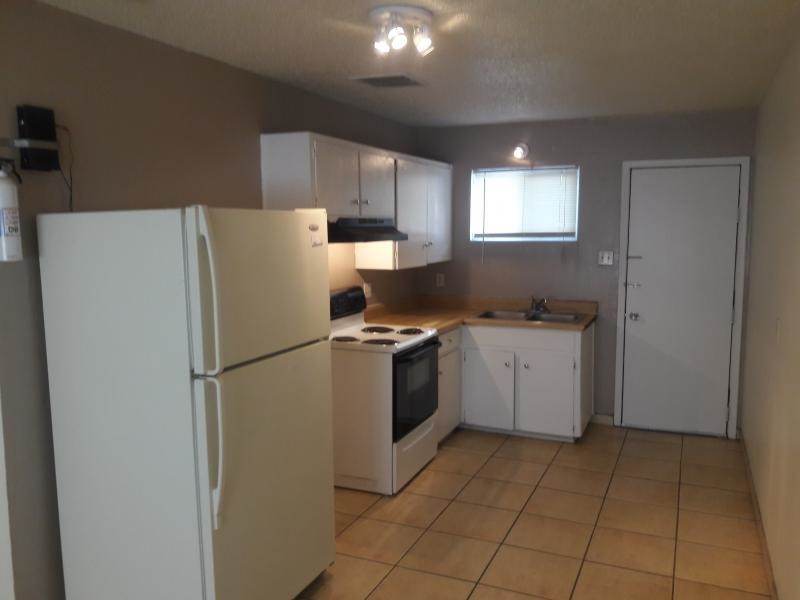 Primary Photo - 240 Louisiana Blvd NE - Unit G