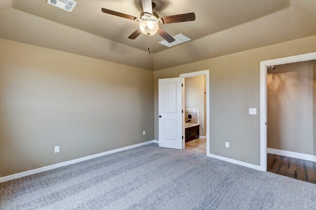 Foto del edificio - NEWER  HOME AVAILABLE on 8/17/2024