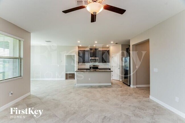 Foto del edificio - 9660 Ivory Dr