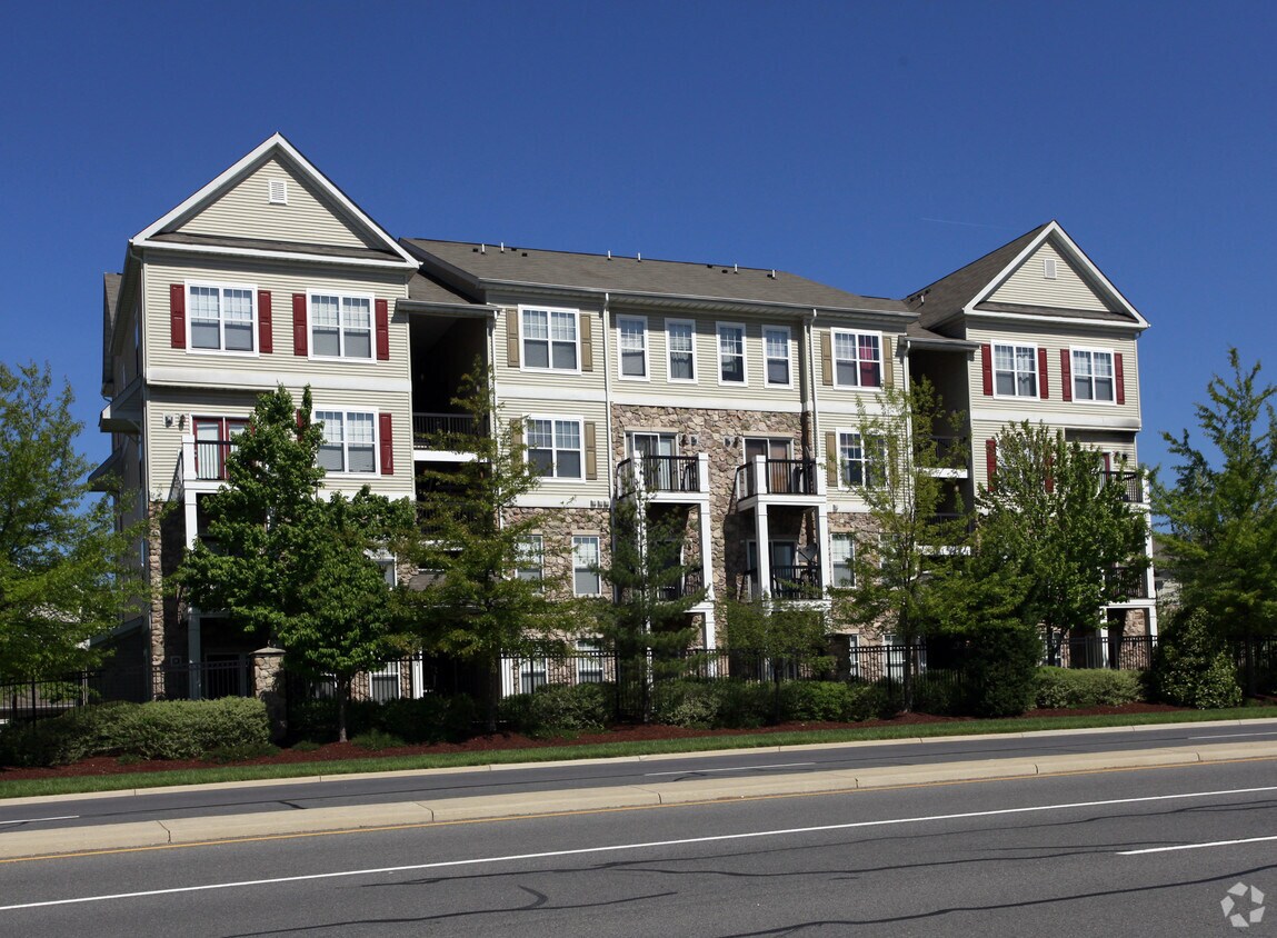 Stonegate At Faircrest Apartments Centreville, VA