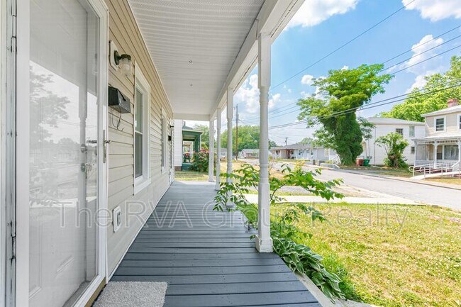 Building Photo - 746 Kirkham St