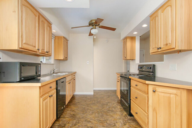 Building Photo - 3755 Waldon Rd