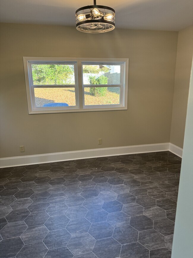 Foto del edificio - 221 Briggs Ave