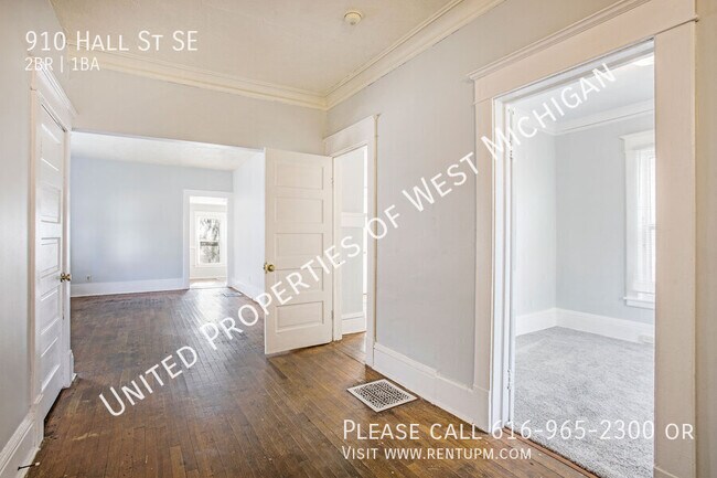 Foto del edificio - Available Now | 2 Bed 1 Bath Apartment in ...