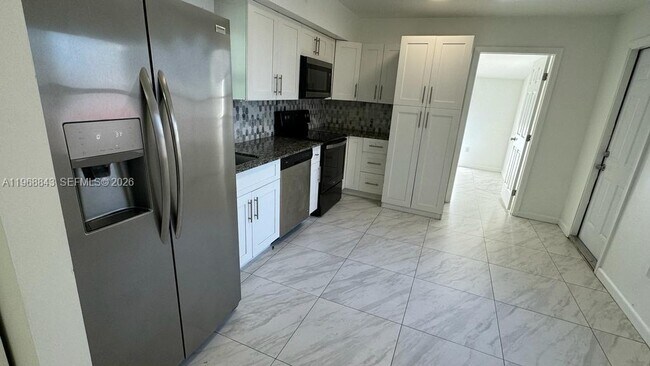 Foto del edificio - 2275 NW 99th Terrace