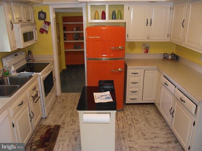 Foto del edificio - 1373 Garrisonville Rd