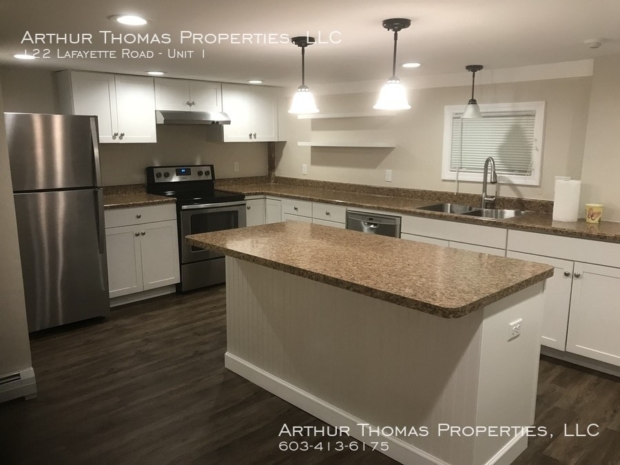 122 Lafayette Rd Unit 1, North Hampton, NH 03862 Room for Rent in