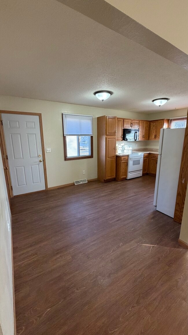 Building Photo - 1109 33rd Ave N