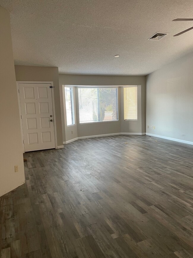 Building Photo - 2773 E Rock Wren Rd