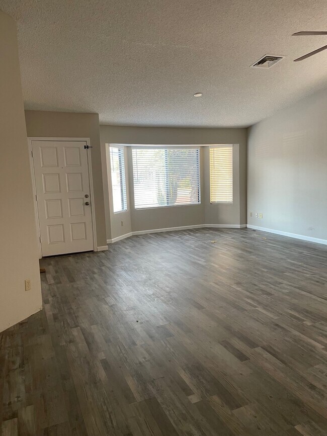 Foto del edificio - 2773 E Rock Wren Rd