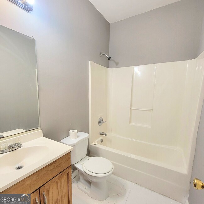 Foto del edificio - 2351 Perry Blvd NW