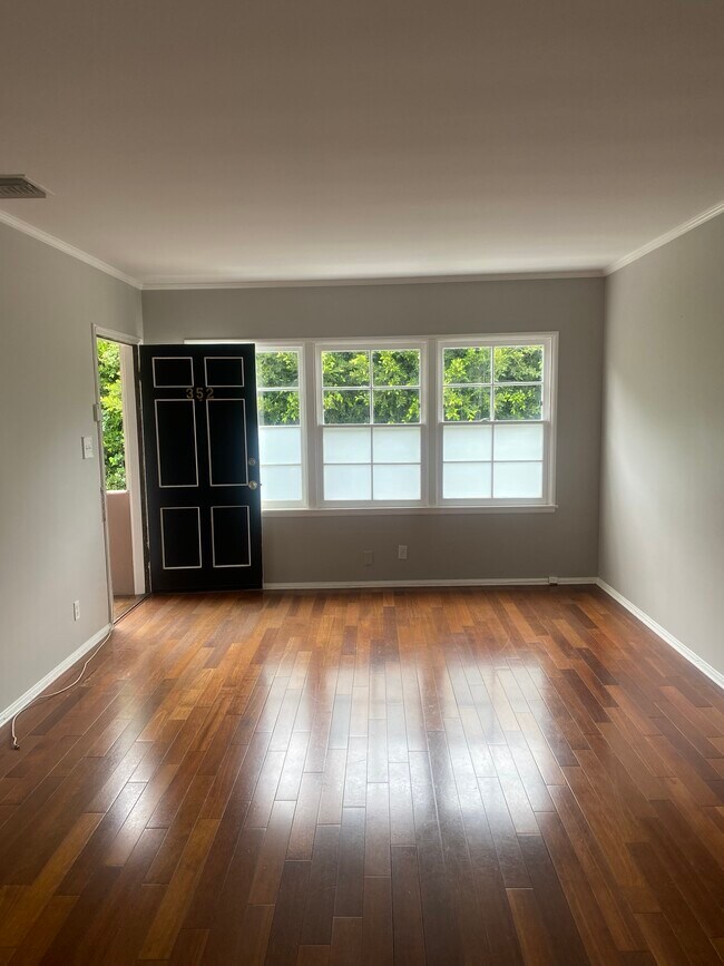 Living room - 352 S Bedford Dr