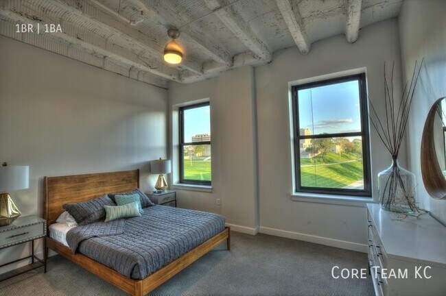 Foto del edificio - 217 W Pershing Rd