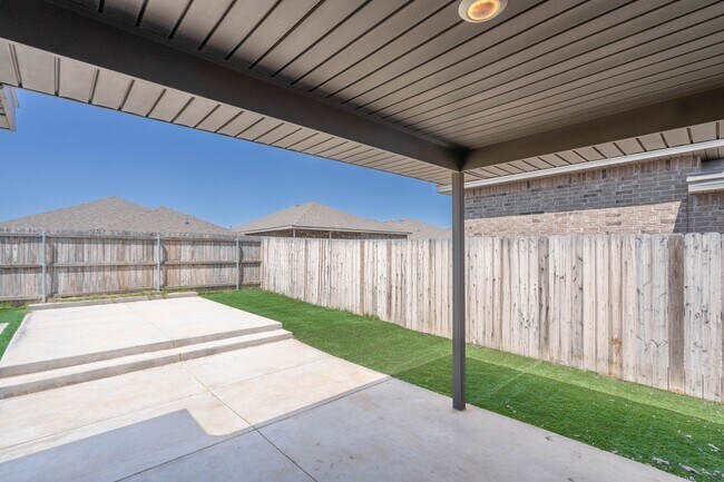 Foto del edificio - 2311 Outlaw Ct