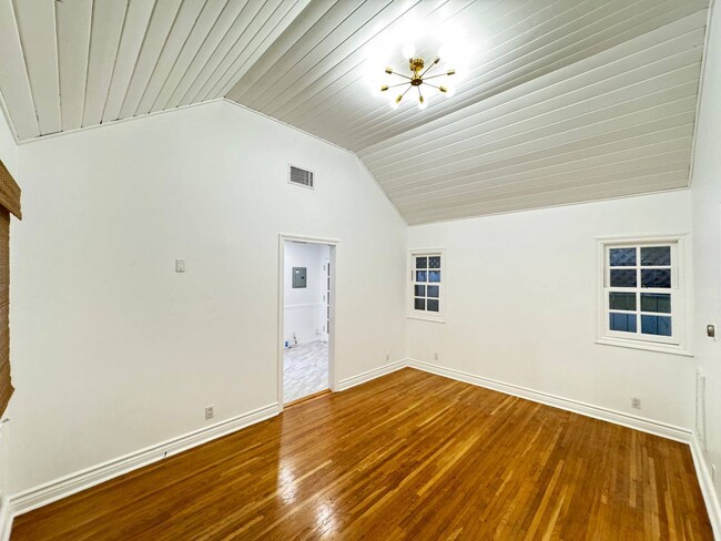 Building Photo - 9014 Rangely Ave