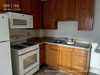 Building Photo - 821 Santa Fe Dr
