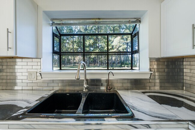 Foto del edificio - 3203 Golden Willow Dr