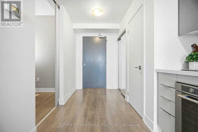 Building Photo - 2908 Hwy 7