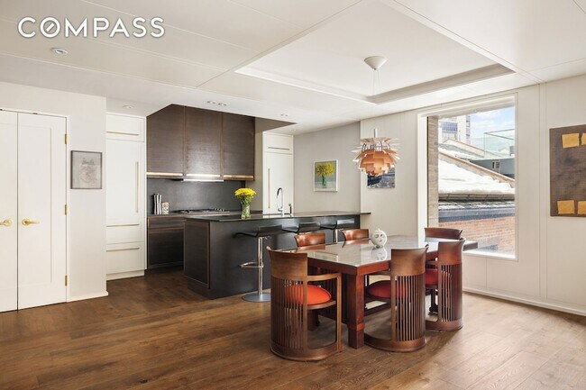 Foto del edificio - 345 W 14th St