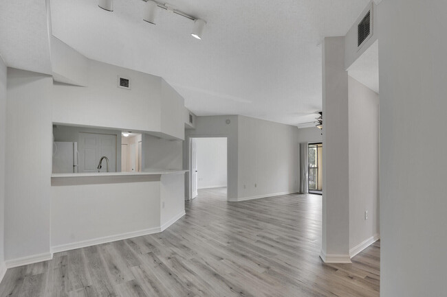 Building Photo - 2725 Anzio Ct