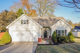 Building Photo - 1022 Seven Oaks Blvd