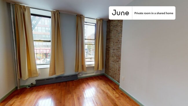 Building Photo - Room in Shared 2 bed/1 bath home