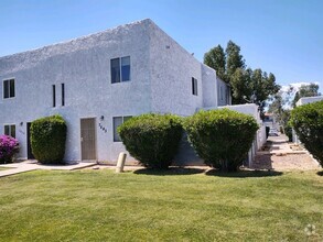 Building Photo - 7543 N 47th Dr