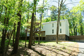 Building Photo - 1 Woodbridge Way