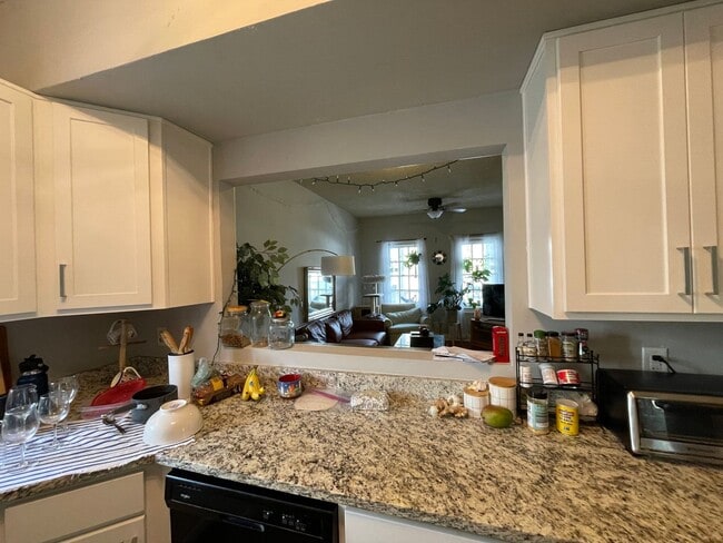 Photo - 183 Smith St Apartment