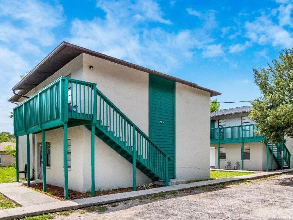 Primary Photo - 3/2 rental - First month rent is 1/2 price