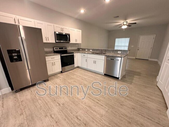 Building Photo - 636 Bittern Ct