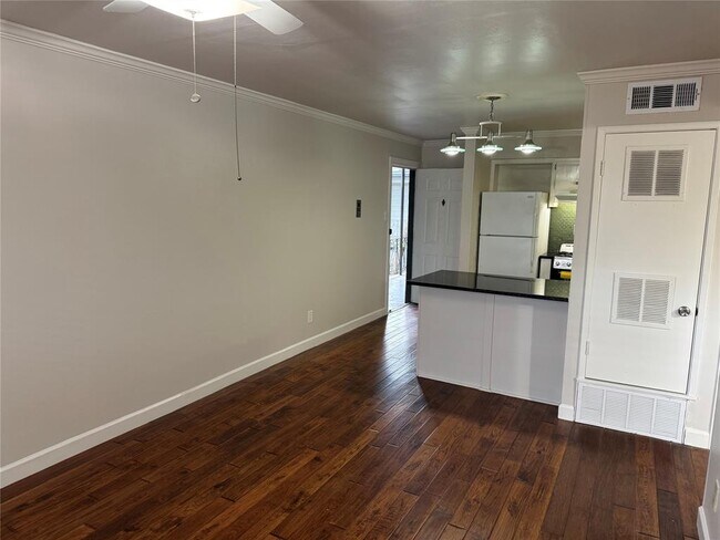 Foto del edificio - 803 W 28th St