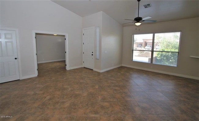 Building Photo - 9137 W Camino De Oro