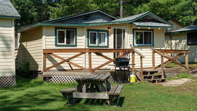 Photo du bâtiment - 1383 Muskoka District Road 169