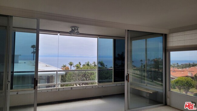 Foto del edificio - 32646 Coastsite Dr