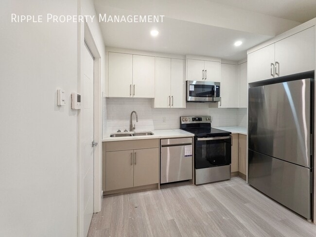 Building Photo - BRAND NEW 2 BEDS, 1 BATH BASEMENT SUITE | CENTRAL AC | PRIME BOWNESS LOCATION