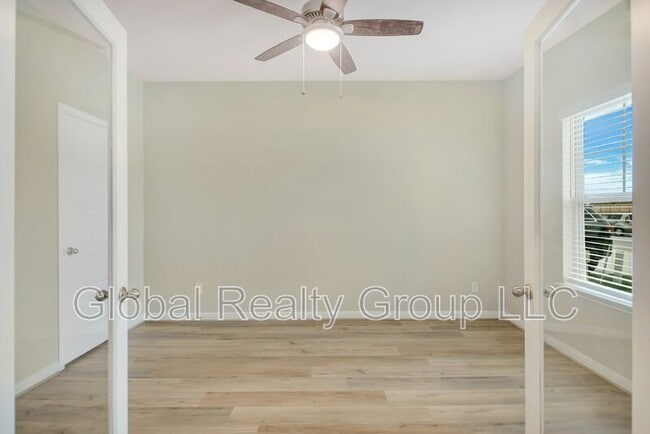 Building Photo - 1247 Meyers Mdw