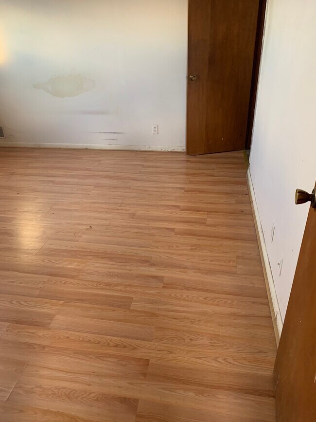 Building Photo - 139 N Gallatin Ave