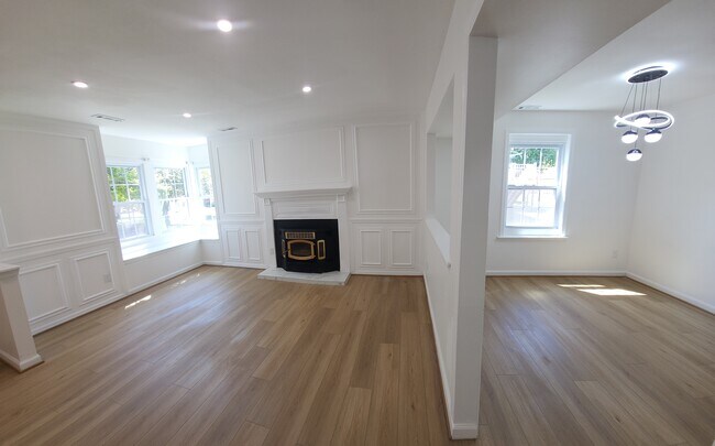 Foto del edificio - 1206 Caldwell Ct S
