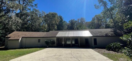 Building Photo - 2001 NW 15 Ave