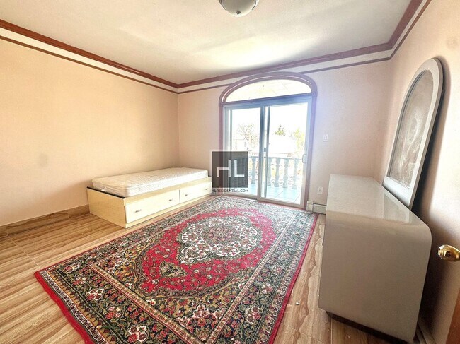 Foto del edificio - Expansive 2 Bedroom Apartment* All Utiliti...