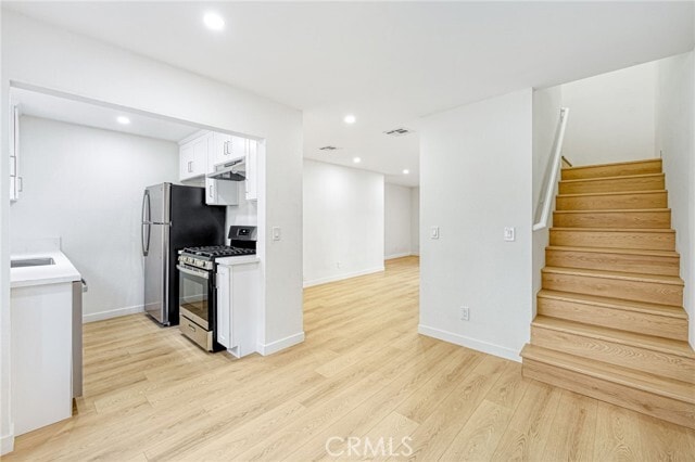 Building Photo - 463 Vine St