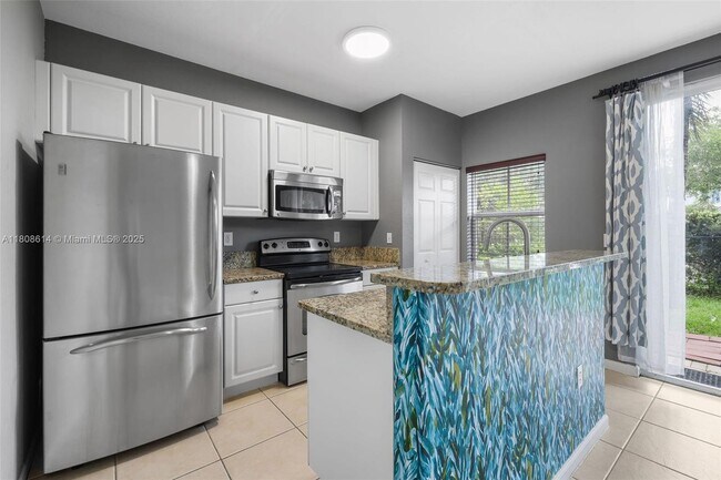 Foto del edificio - 2741 SW 120th Ter